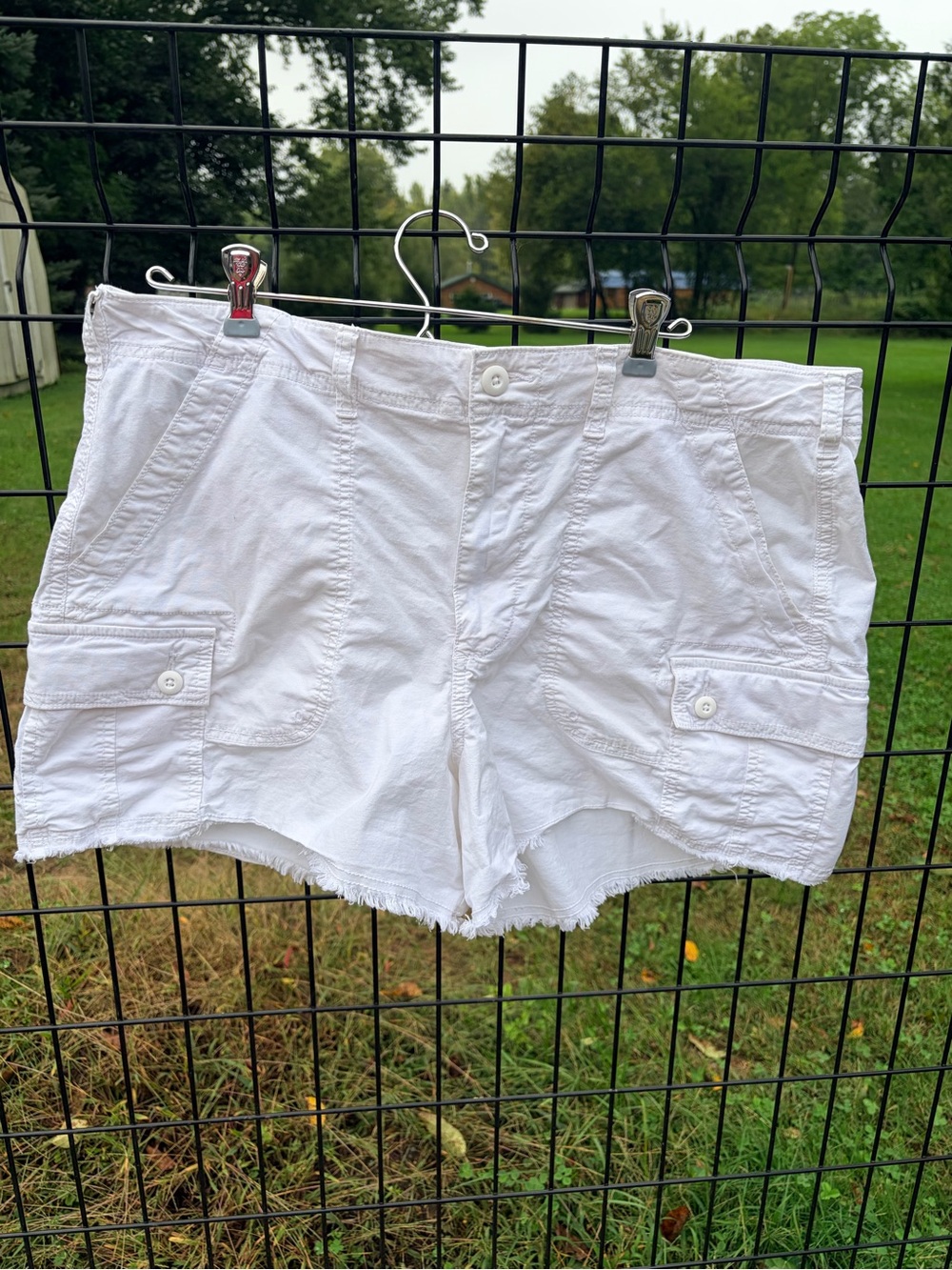American Eagle Outfitters White Cargo Shorts